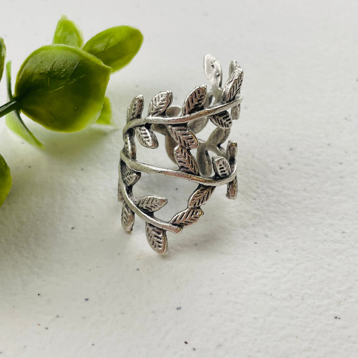 Volare Willow Wine Adjustable Ring - #4BR33S