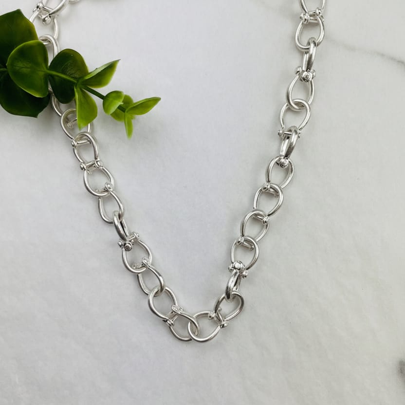 Stirrup Chain Necklace - Multiple Metals