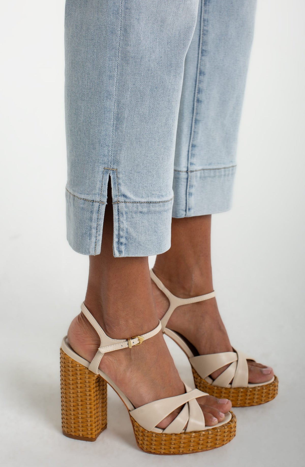 Liverpool Kennedy Crop Straight with Wide Hem and Slit