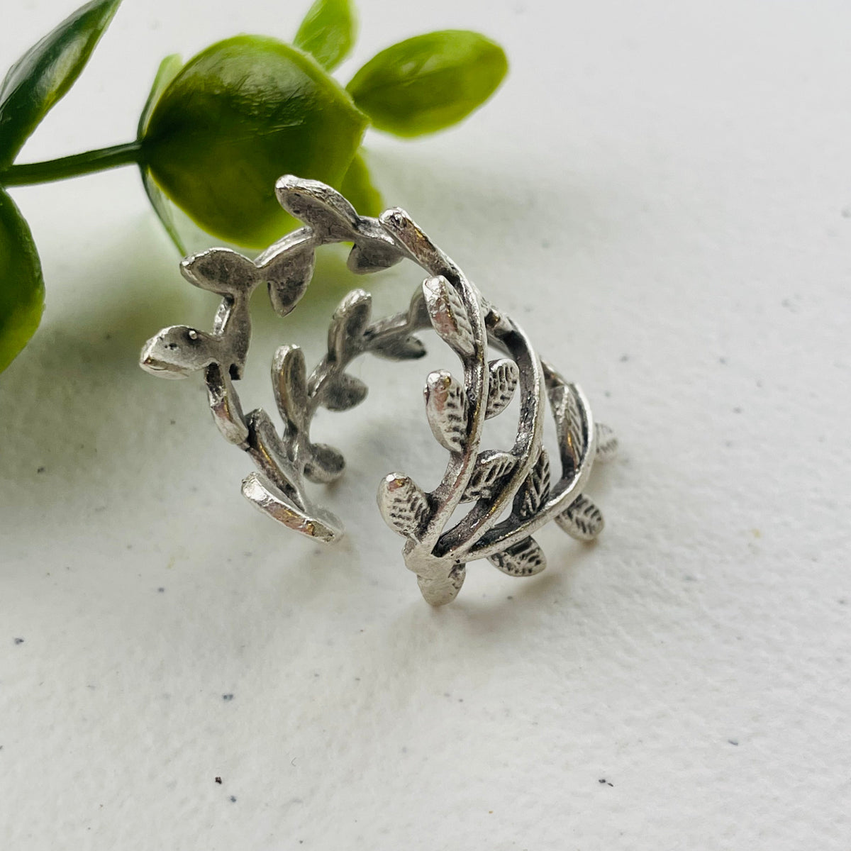 Volare Willow Wine Adjustable Ring - #4BR33S