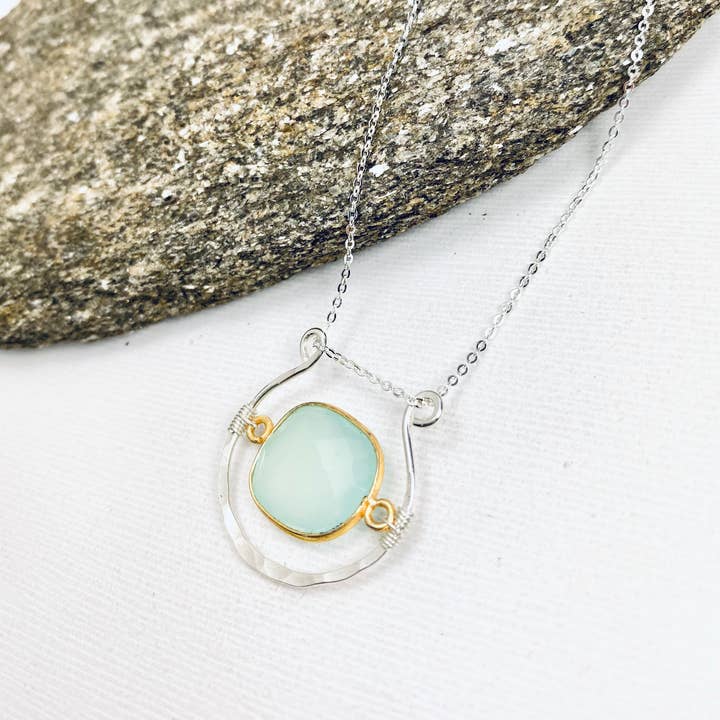 Laura J Designs Bijoux Necklace - Multiple Stones
