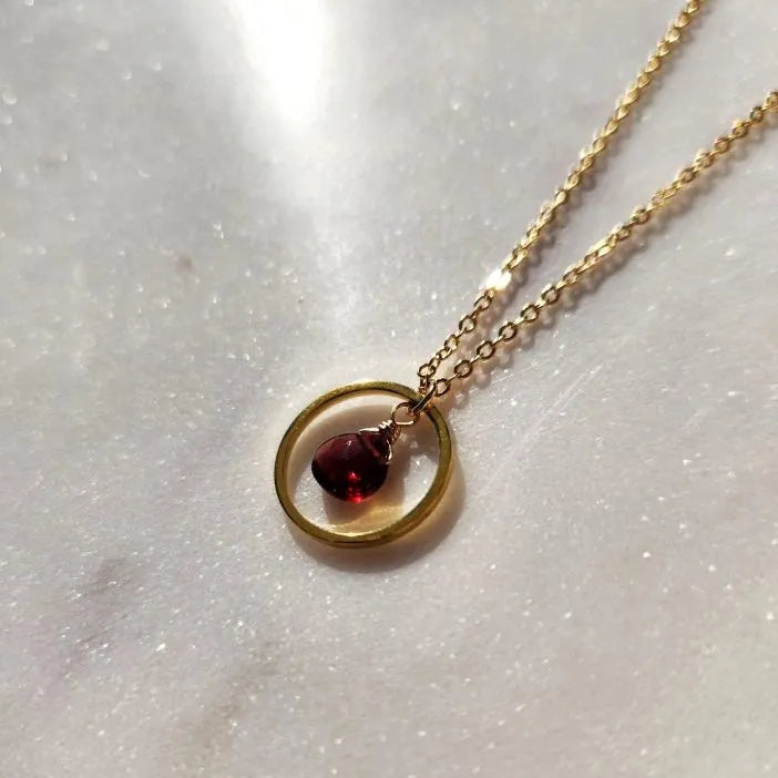 Edgy Petal Garnet Gold Circle Pendant Necklace