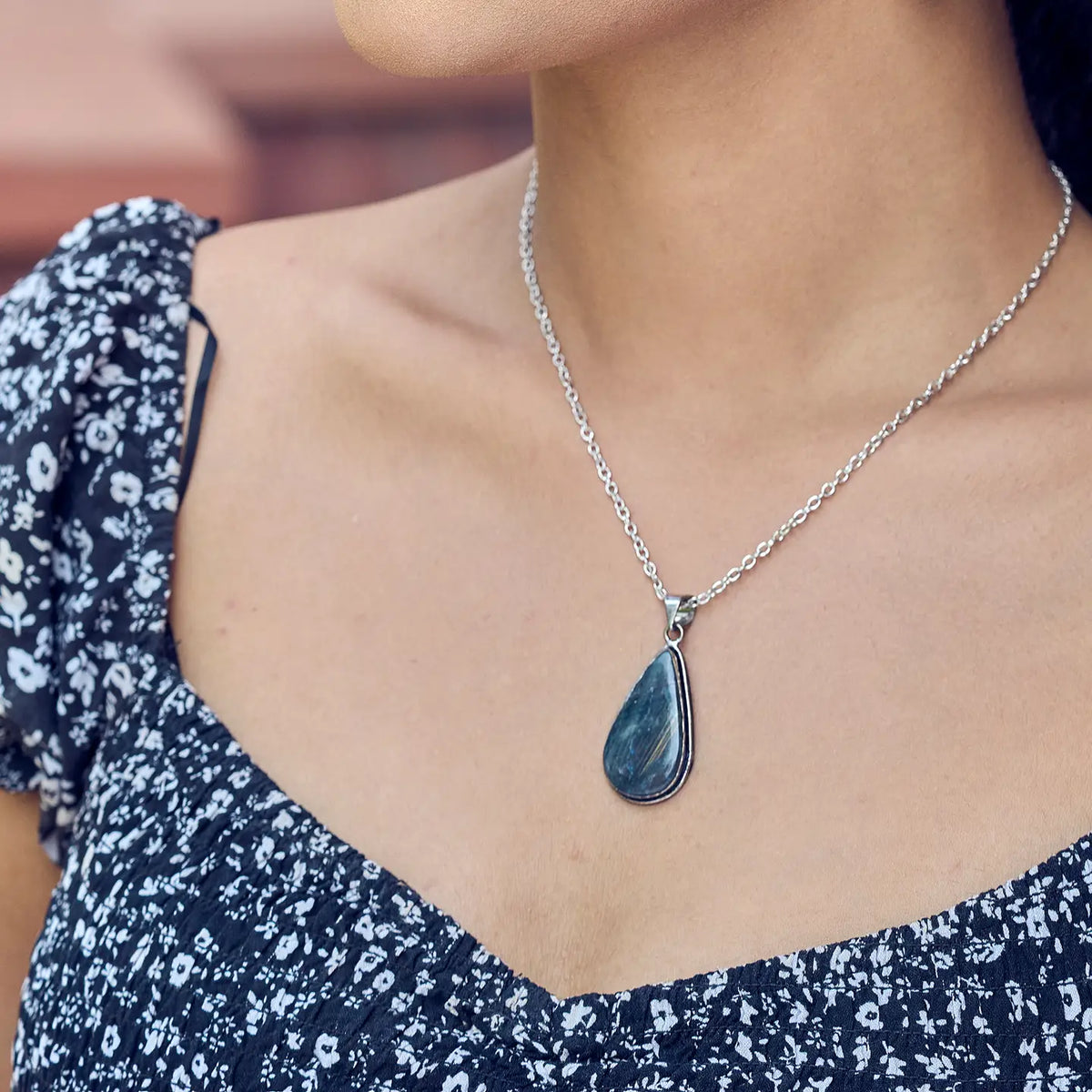 Anju Labradorite Stone Necklace