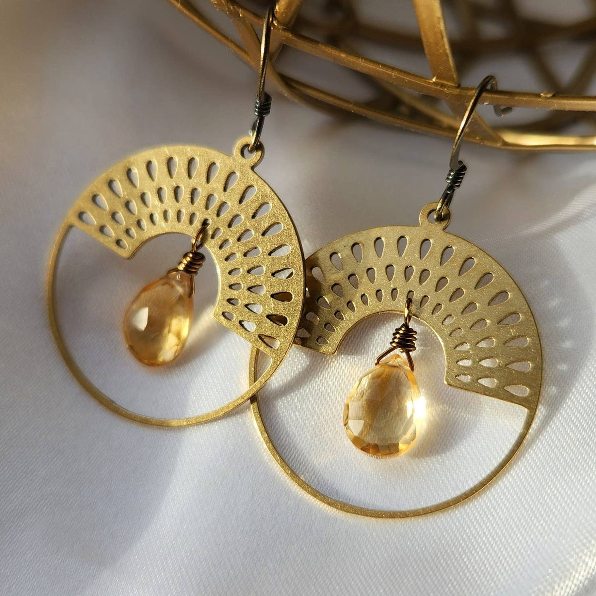 Edgy Petal Citrine Metal Rainbow Sun Earrings